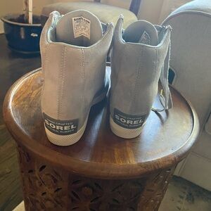 Never worn sorel sneaker boot all weather